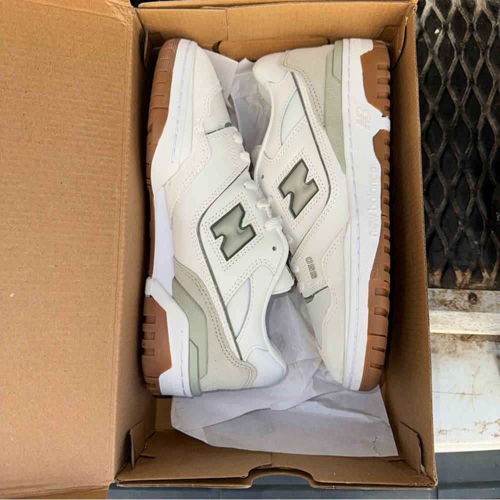 Women’s White Green New Balance 550 Size 7